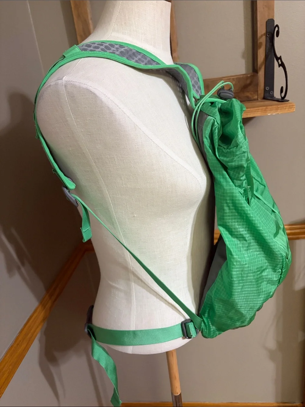 REI Bright Green flash 18 Daypack backpack with Gray Accents